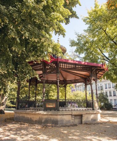 Squares, parks and gardens