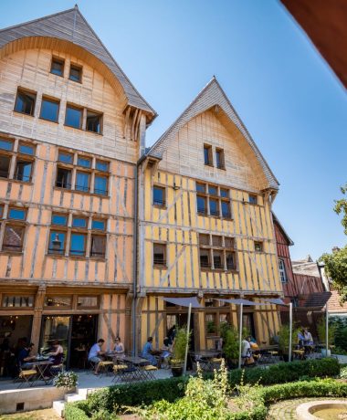 Troyes : Where The Past Enconters renewal