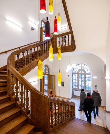 “La Cité du Vitrail” (“The stained glass city”): four emblematic elements – episode 7